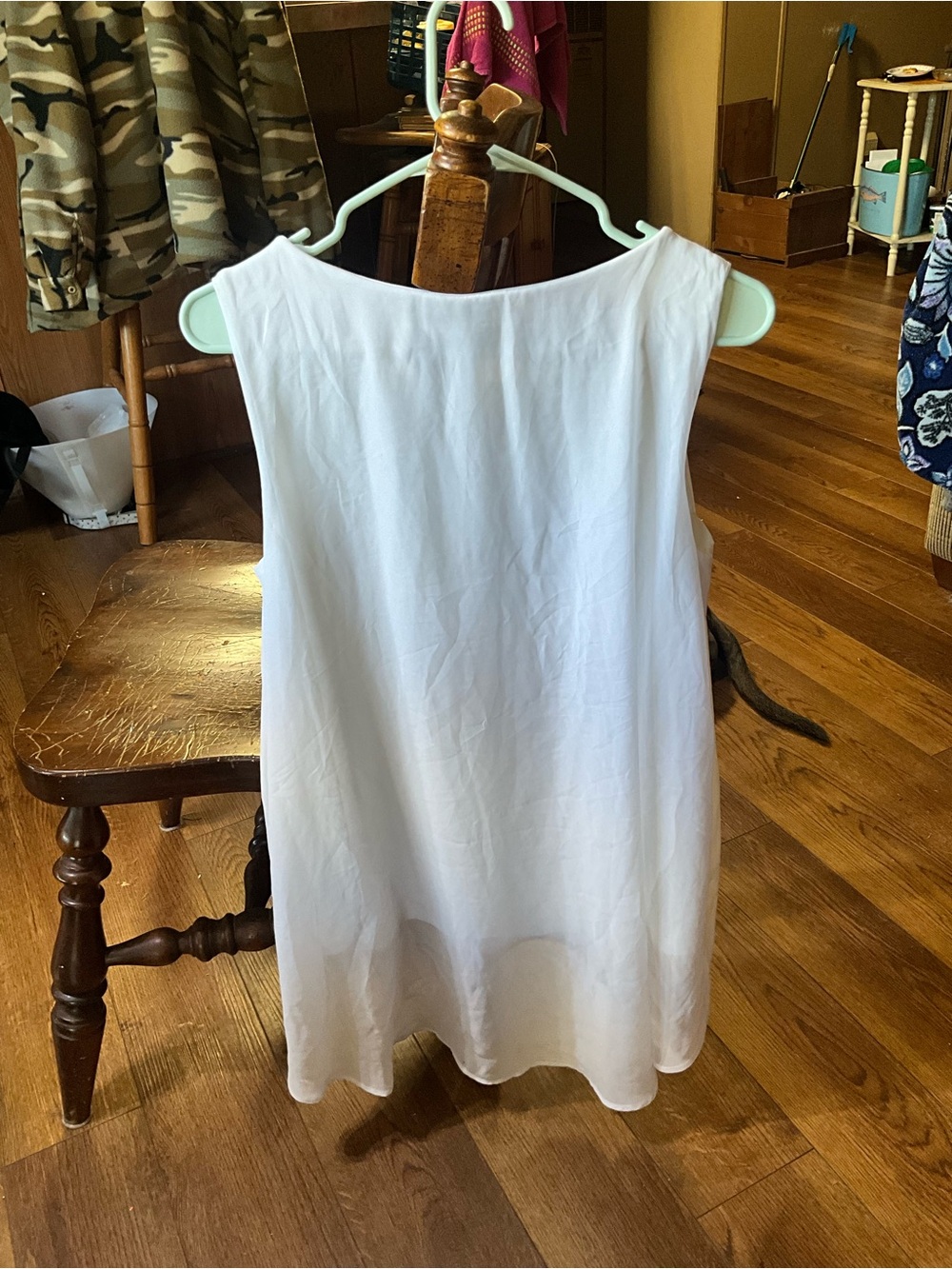 Chico’s size 1 sleeveless top - Picture 2 of 5